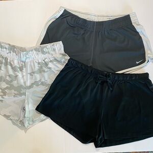 Women's Shorts Lot Of 3 Athletic Works/Nike/Pillow Talk Size M/L Camo Gray Black